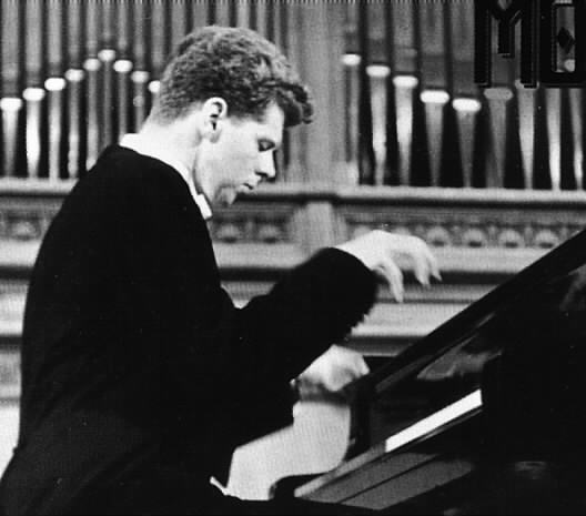 van cliburn pose