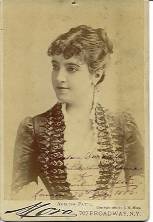 Аделине патти. Оперная певица патти. Портрет аделины патти. Патти певица. Аделине патти.